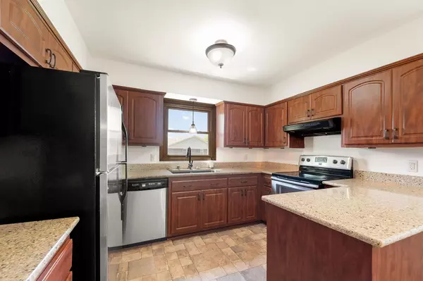 Mukwonago, WI 53149,1103 Eastern Trl