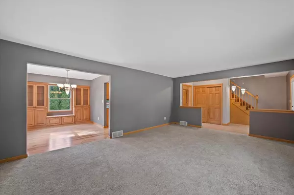 Cedarburg, WI 53012,N77W7007 Oak STREET