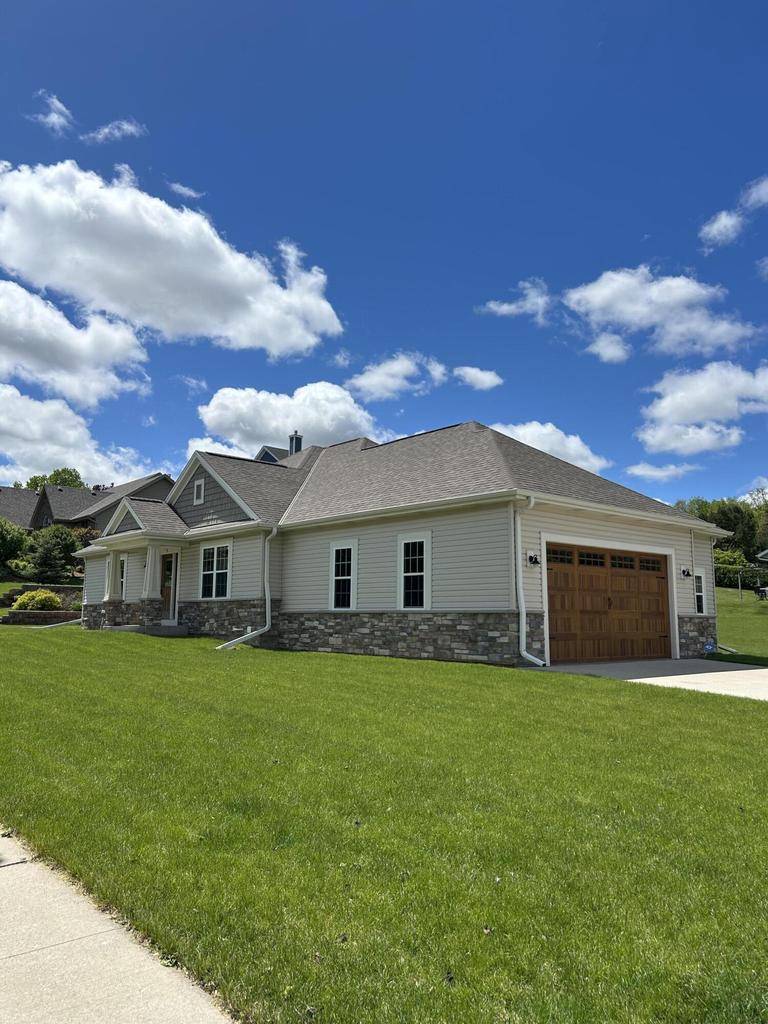 Hartford, WI 53027,715 Willow LANE
