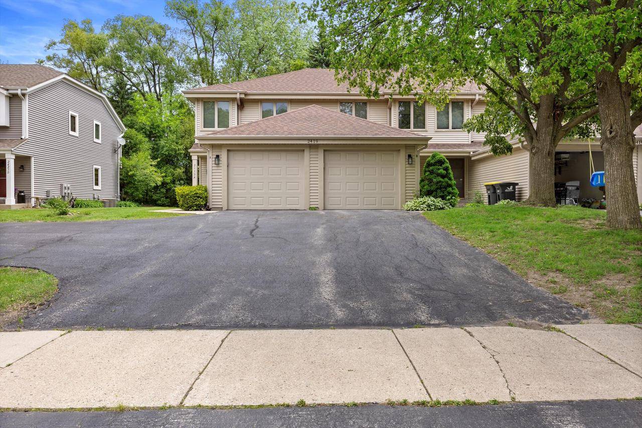 2419 Willowood DRIVE #B, Waukesha, WI 53188