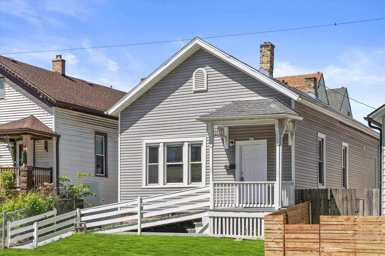 633 S 9th STREET, Milwaukee, WI 53204