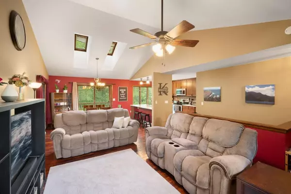 Mukwonago, WI 53149,S84W30397 Chestnut DRIVE