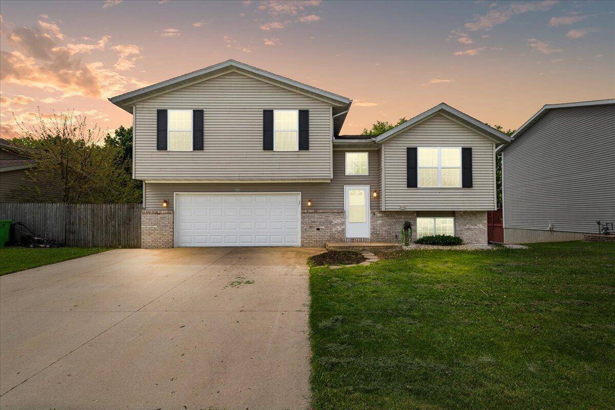 443 Scott COURT, Hartford, WI 53027