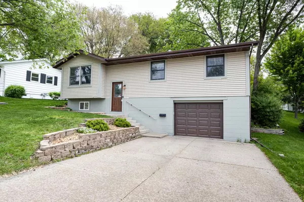 West Bend, WI 53090,1339 N 11th AVENUE