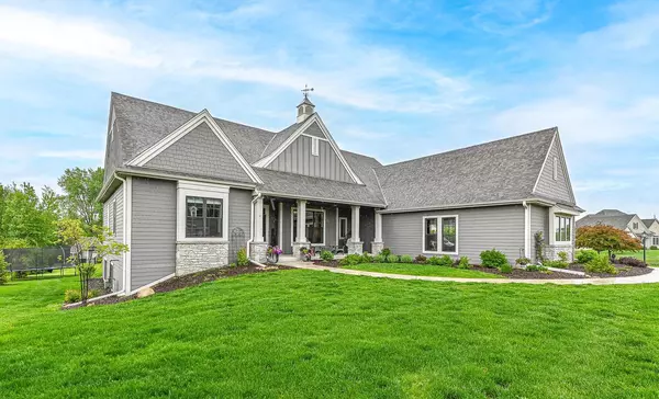 Pewaukee, WI 53072,W248N2151 Kettle Cove COURT
