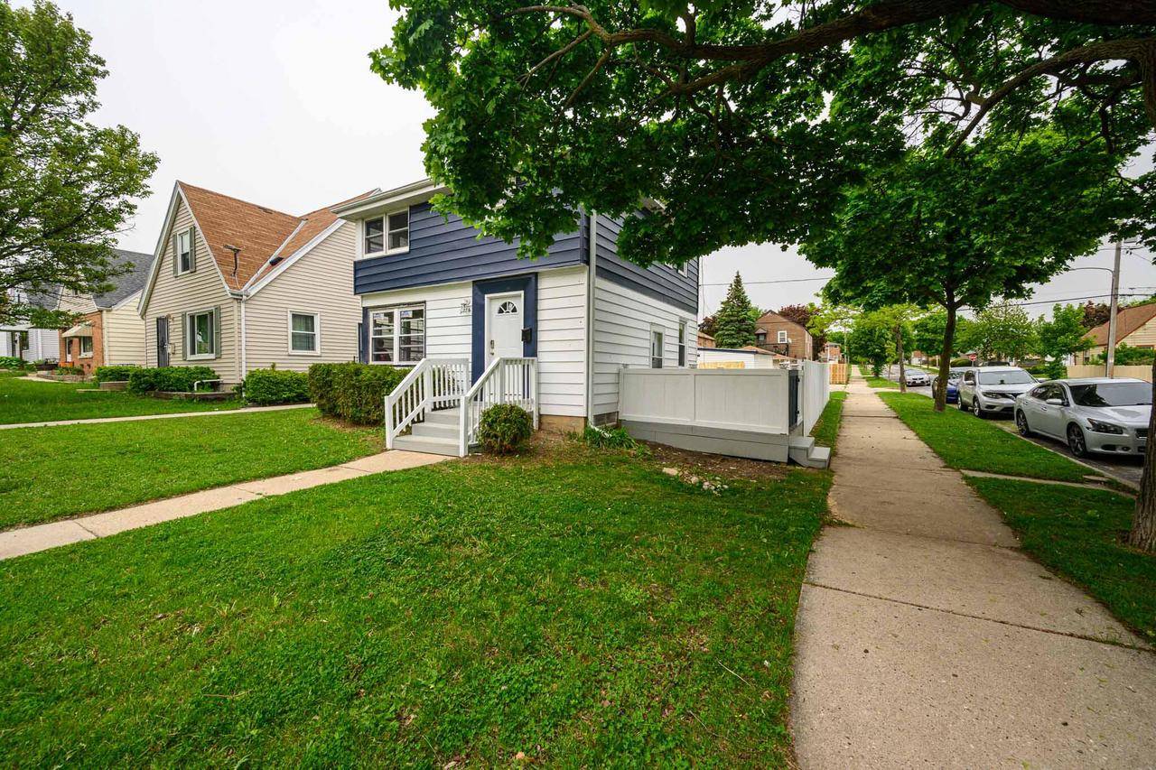 Milwaukee, WI 53221,3776 S 16th STREET