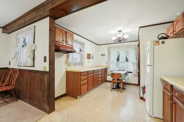 Summit, WI 53066,954 N Dousman ROAD