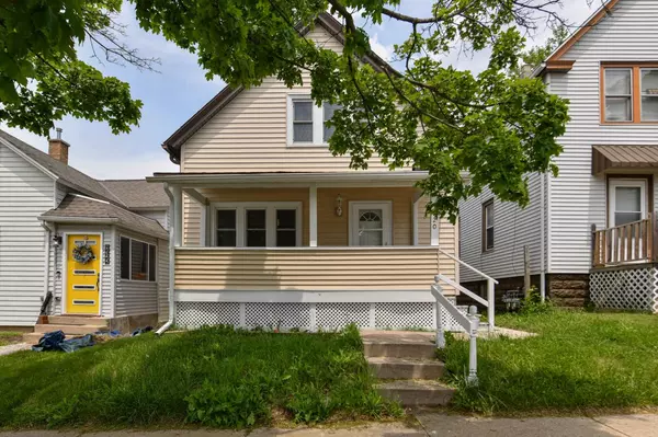 1320 Milwaukee AVENUE, South Milwaukee, WI 53172