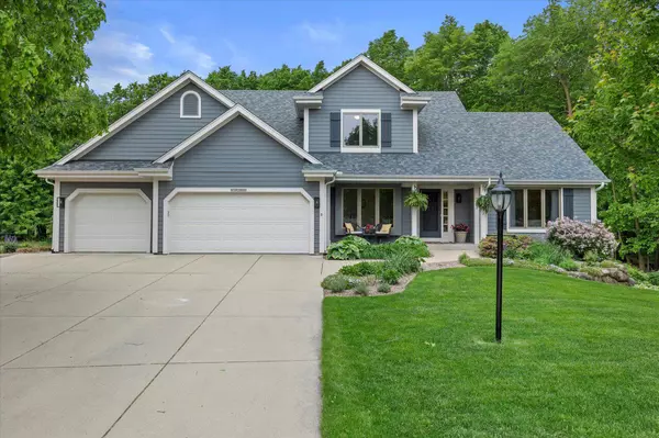 S73W15033 Candlewood LANE, Muskego, WI 53150