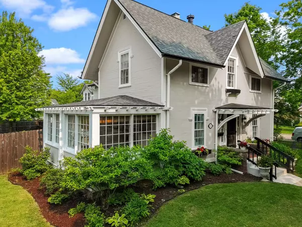 234 Warren STREET, Lake Geneva, WI 53147