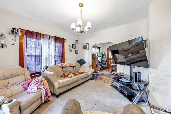 Marion, WI 54950,823 N Main STREET