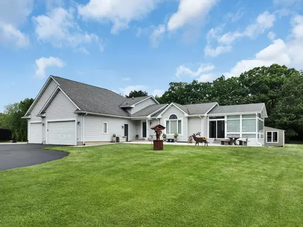 26808 Malchine ROAD, Waterford, WI 53185