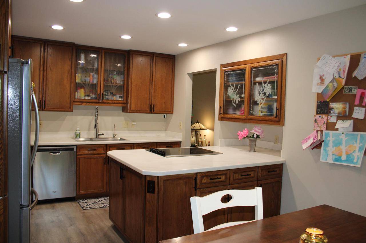 Mequon, WI 53097,11762 N Ridgeway AVENUE