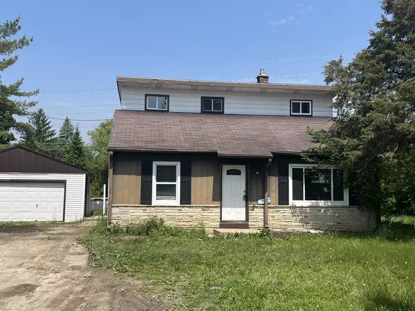 S87W22400 Forest Home AVENUE, Big Bend, WI 53103