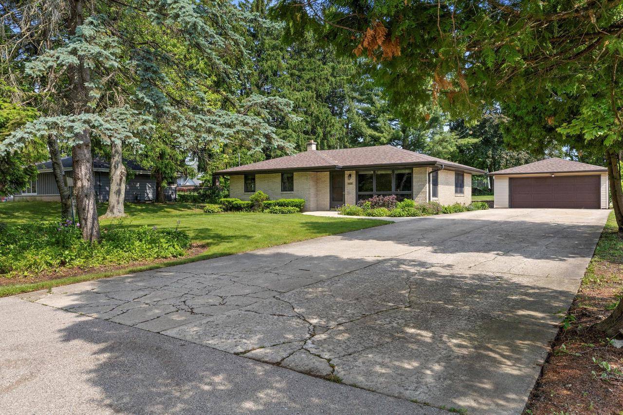 6528 South DRIVE, Mount Pleasant, WI 53406