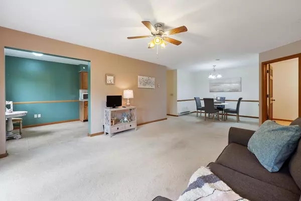 West Bend, WI 53090,530 N Silverbrook DRIVE #121