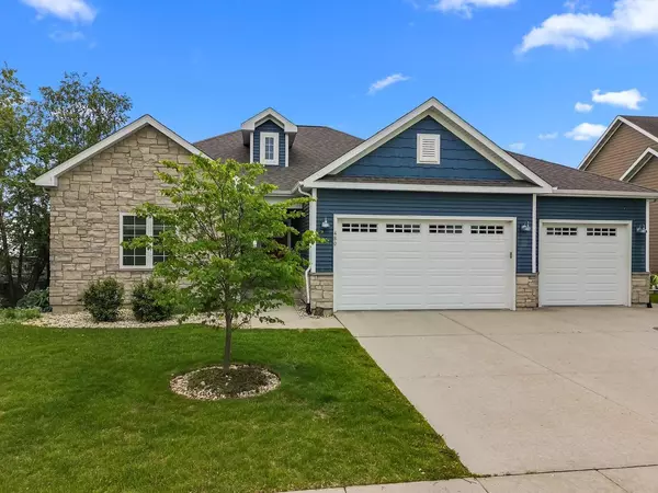 480 S Boulder Ridge DRIVE, Lake Geneva, WI 53147