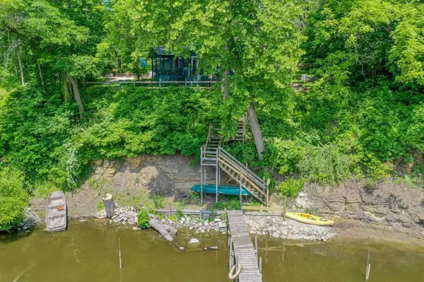 9034 N County Road F, Edgerton, WI 53534