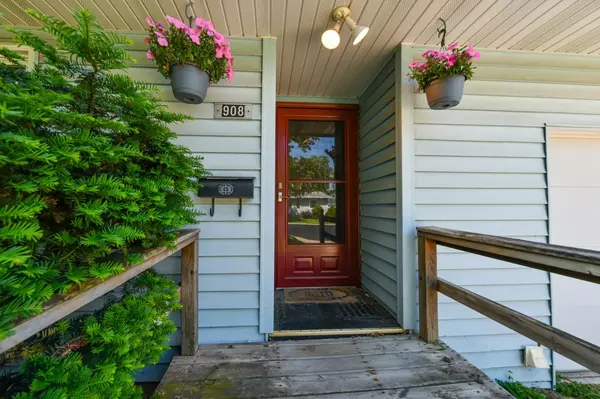 Union Grove, WI 53182,908 High STREET