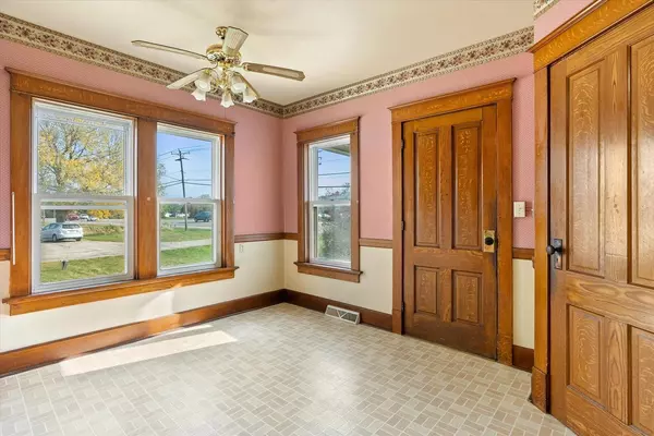 Grafton, WI 53024,4906 State Road 60