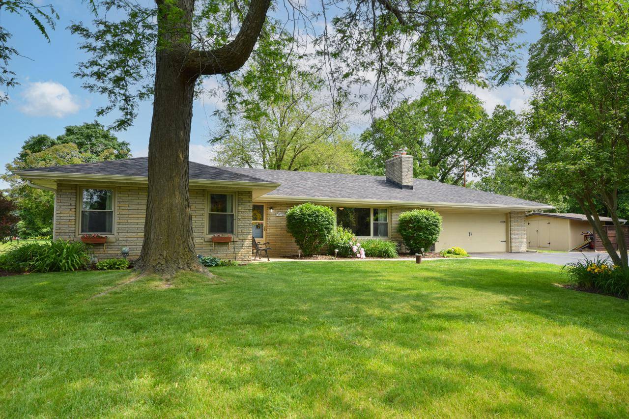 N68W15240 Prudence DRIVE, Menomonee Falls, WI 53051