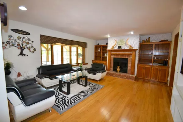 Menomonee Falls, WI 53051,N65W14542 Redwood DRIVE