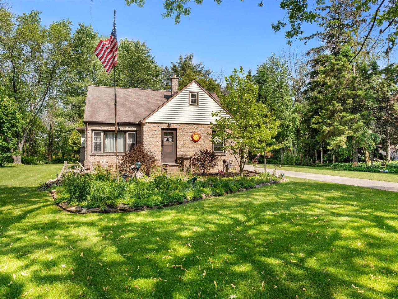 3615 S 15th STREET, Manitowoc, WI 54220