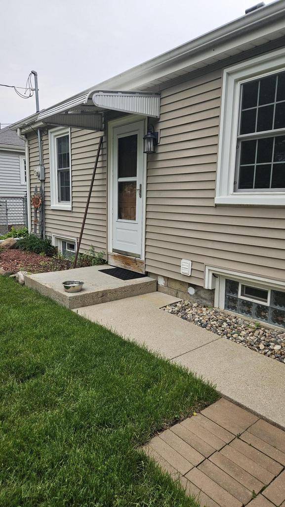 Racine, WI 53405,1518 Lathrop AVENUE