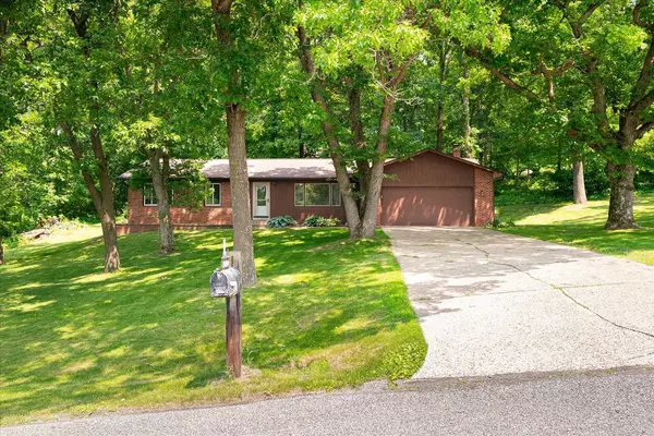 6011 Fox Chase ROAD, Hokah, MN 55941