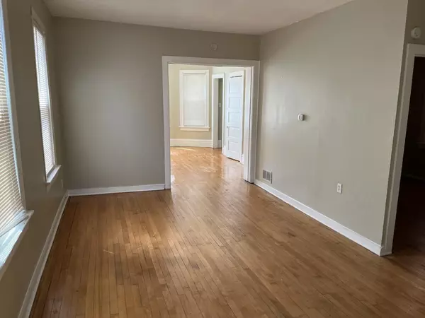 Milwaukee, WI 53215,1614 W Becher STREET #1616