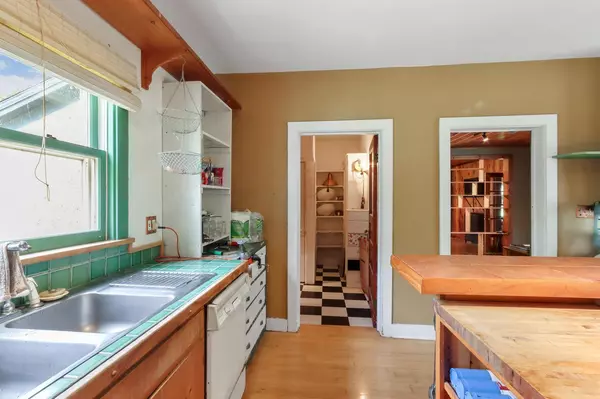 Delavan, WI 53115,4705 Dam ROAD