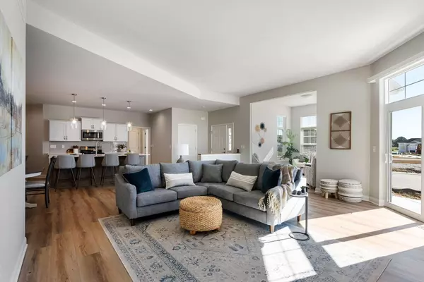 Grafton, WI 53024,913 Mary Grace COURT #49