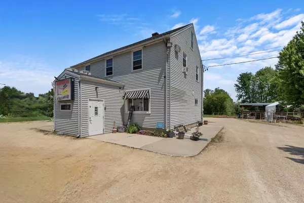 Saukville, WI 53080,3172 N Riverside DRIVE