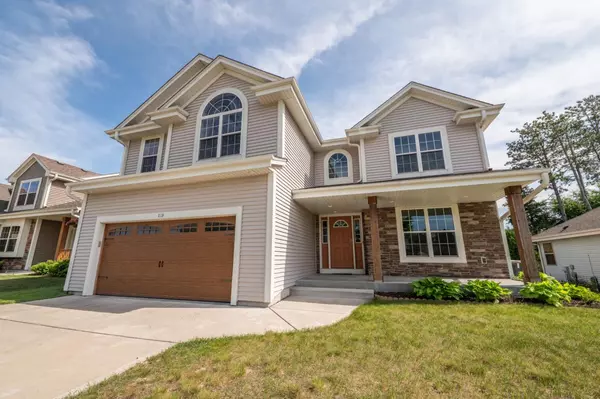 313 Sand DRIVE, West Bend, WI 53095