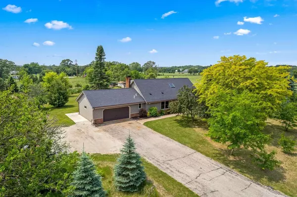 Mukwonago, WI 53149,W330S7517 Split Rail DRIVE