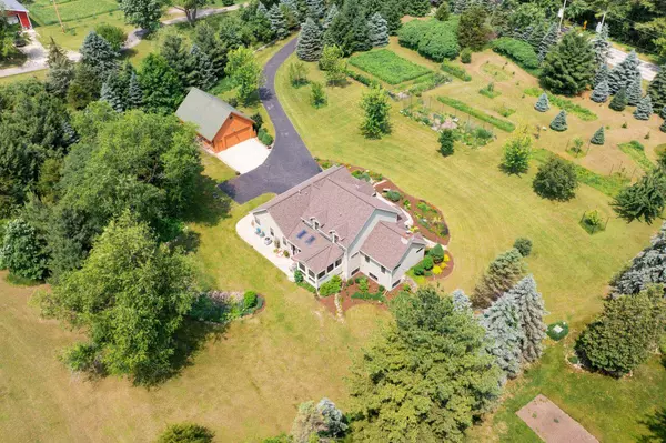 Dousman, WI 53118,W334S3908 Deerpark DRIVE