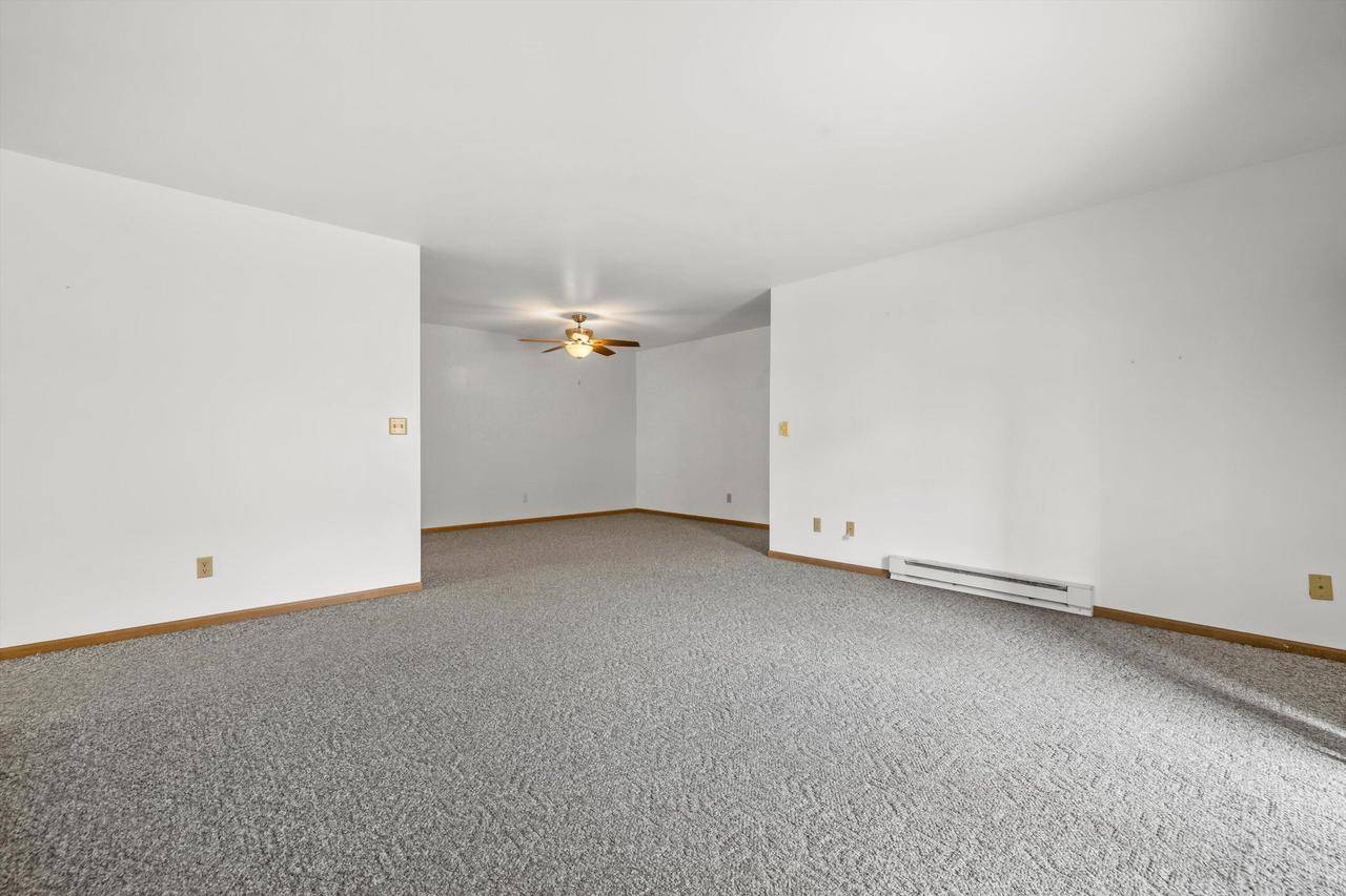 Kenosha, WI 53142,4008 81st STREET #B