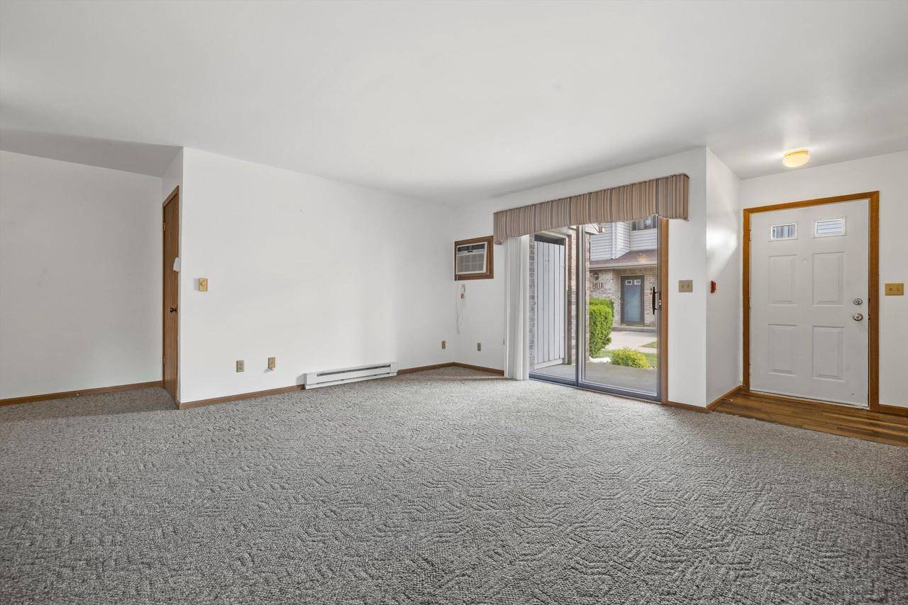Kenosha, WI 53142,4008 81st STREET #B