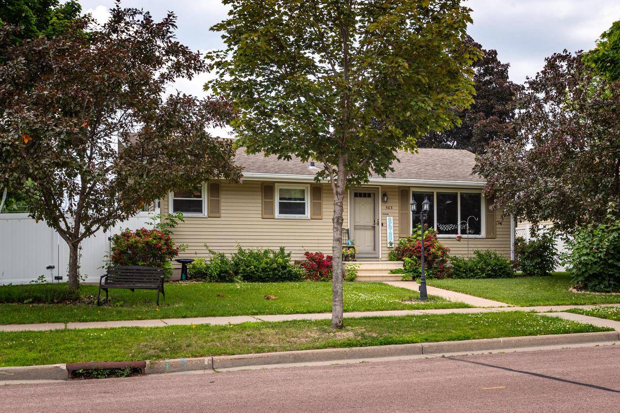 Onalaska, WI 54650,503 4th AVENUE N