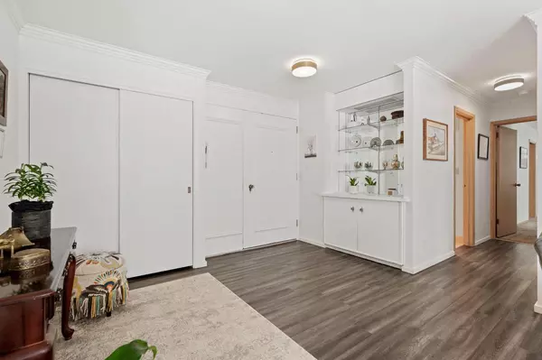 Milwaukee, WI 53202,1610 N Prospect AVENUE #704
