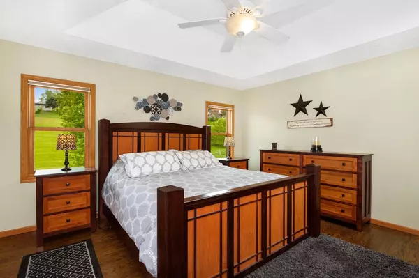 La Crosse, WI 54601,N3236 Holmgren DRIVE