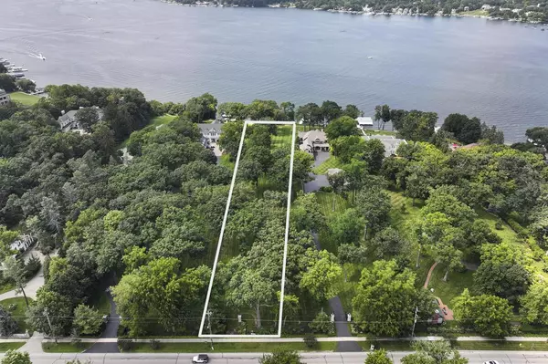 Lake Geneva, WI 53147,630 S LAKE SHORE DRIVE