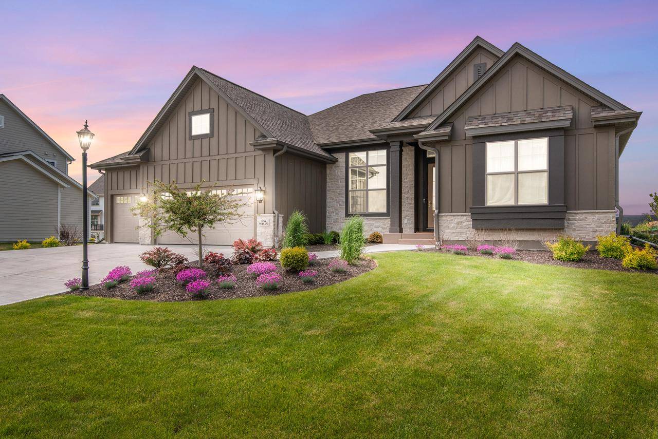 N55W19373 Red Crown LANE, Menomonee Falls, WI 53051