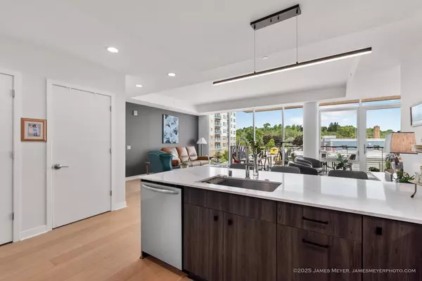 Port Washington, WI 53074,324 N Lake STREET #204