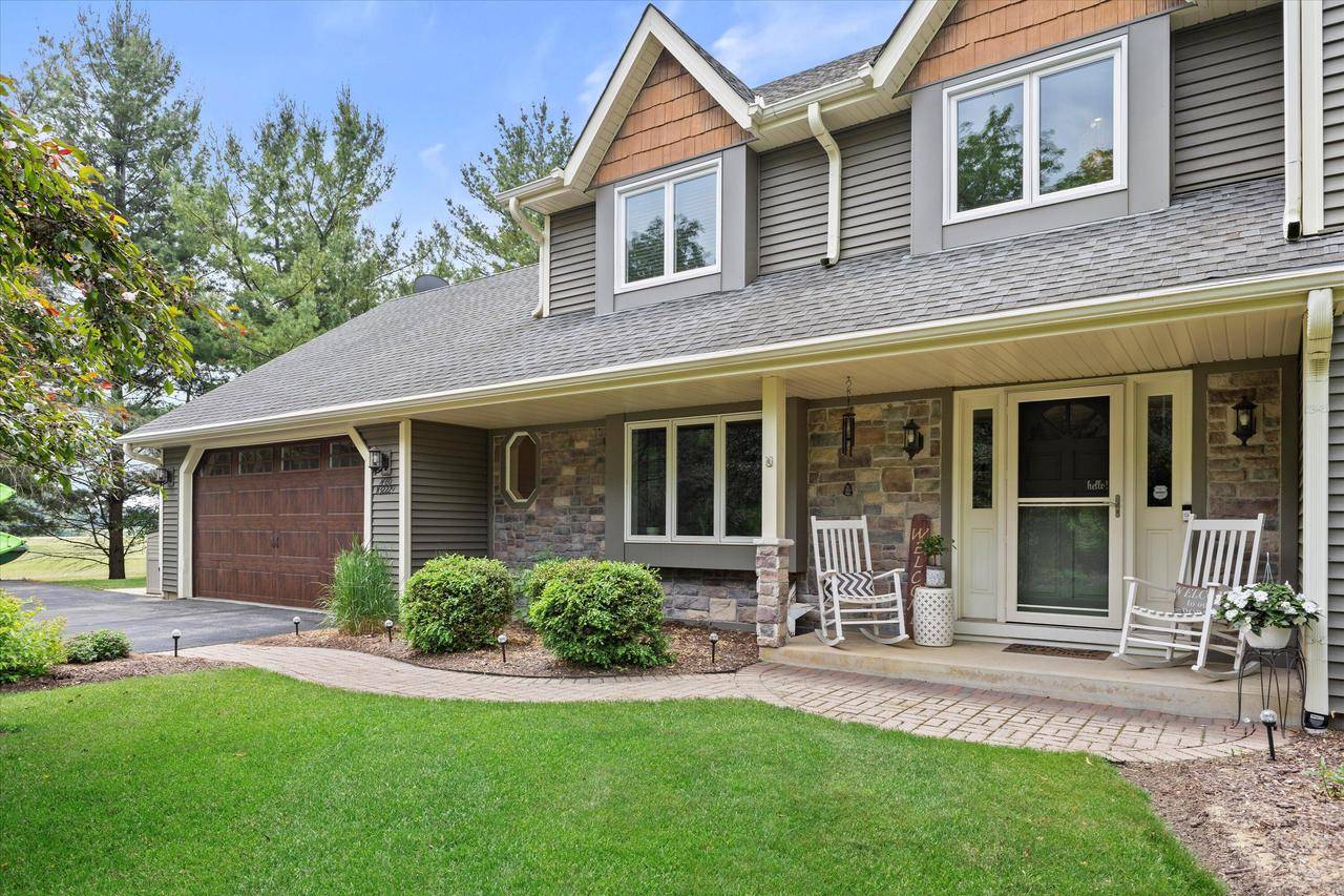 N80W32229 Northbrook COURT, Hartland, WI 53029