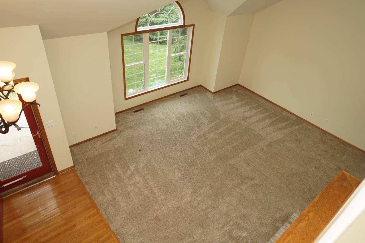 Waukesha, WI 53186,2221 Inverness DRIVE