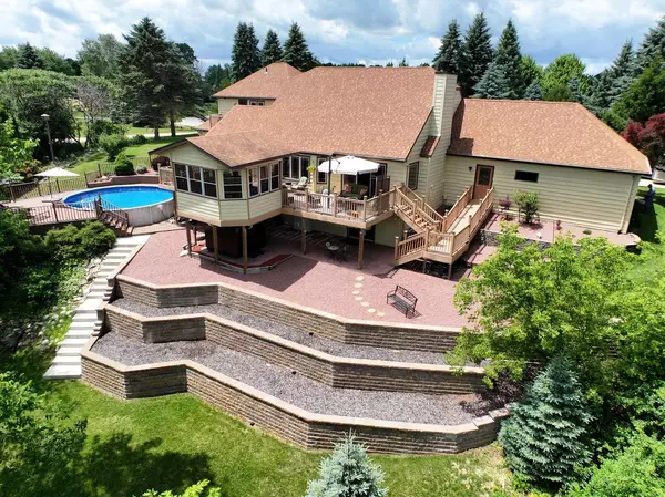 Saukville, WI 53080,2426 Deerfield COURT