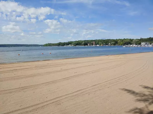 Williams Bay, WI 53191,411 Kensington COURT #Lt130 Journey