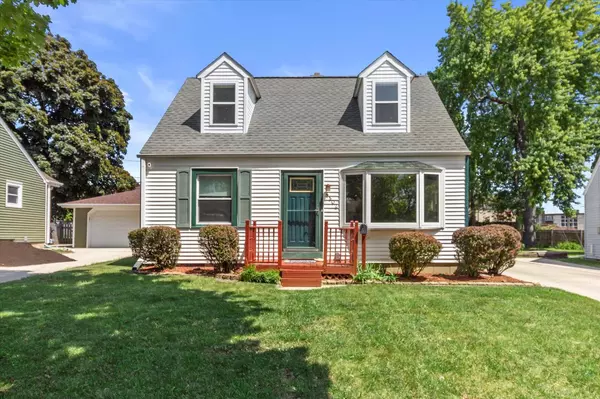 4502 W Sumac PLACE, Milwaukee, WI 53219