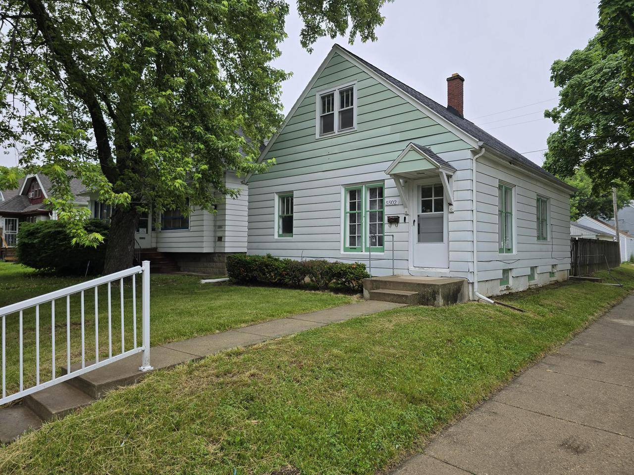 5502 N 35th STREET, Milwaukee, WI 53209